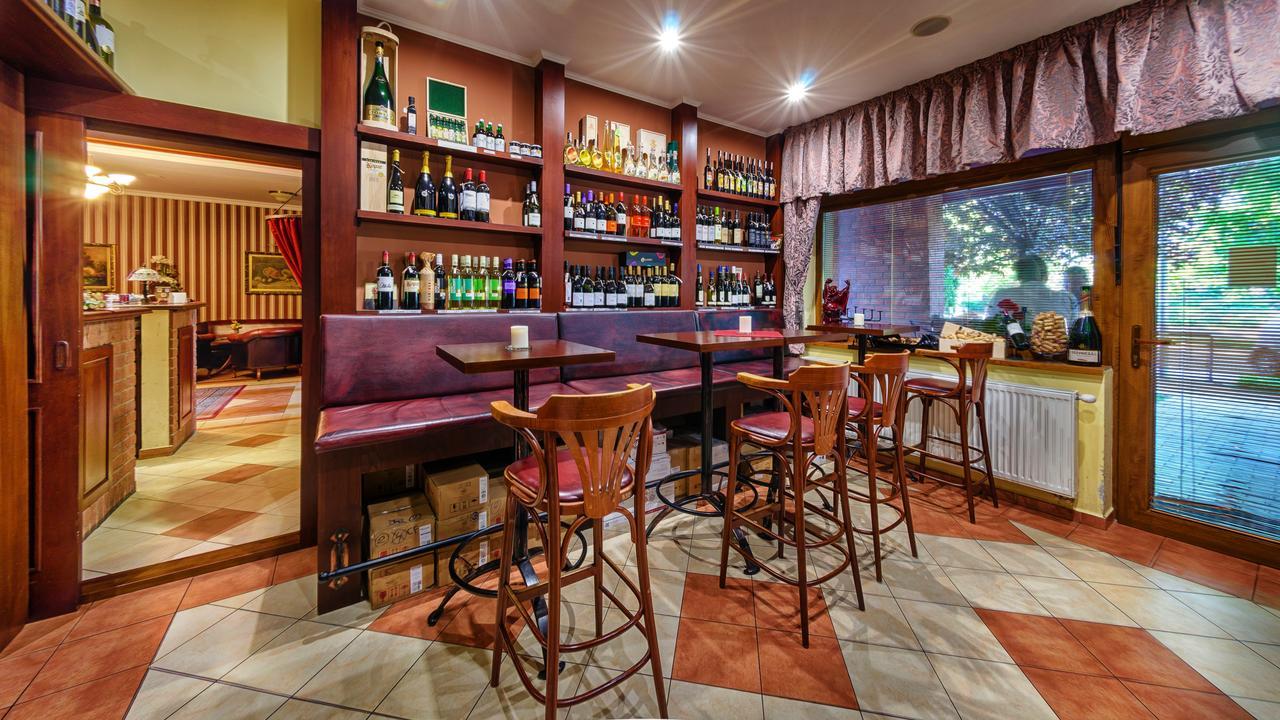 Hotel Tevel Sladkovicovo Екстериор снимка